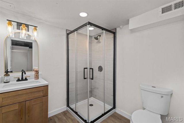 3 Nob Hill Lane, St Louis, MO 63130