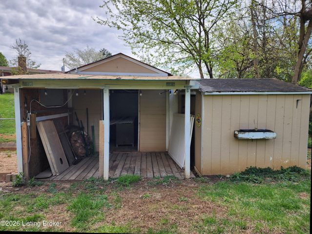 2109 Gateway Ct, Jeffersontown, KY 40299