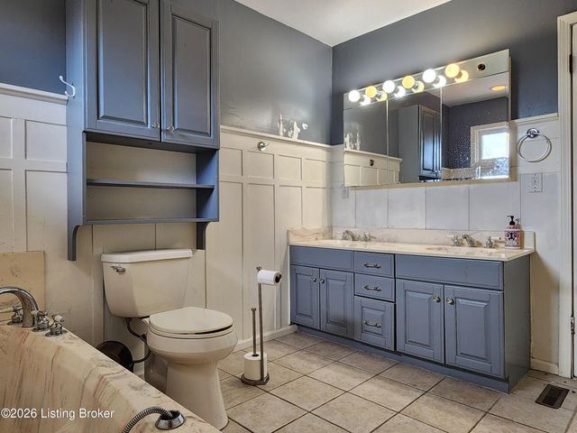 2109 Gateway Ct, Jeffersontown, KY 40299
