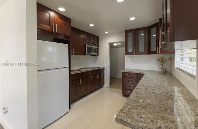 5771 SW 38th Ct, Davie, FL 33314