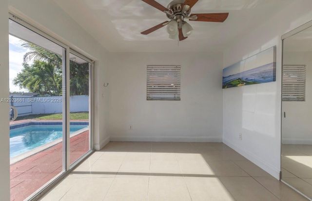 5771 SW 38th Ct, Davie, FL 33314