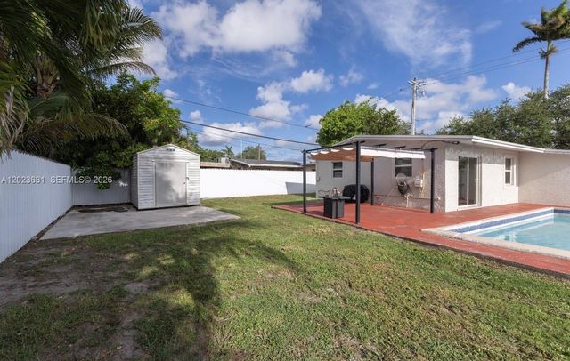 5771 SW 38th Ct, Davie, FL 33314