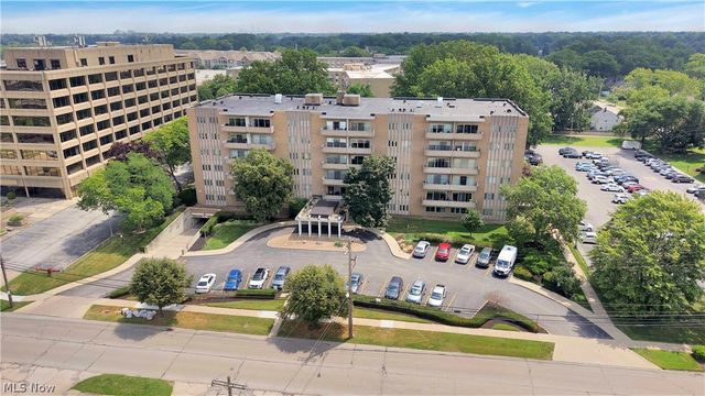 3167 Linden Road 201, Rocky River, OH 44116