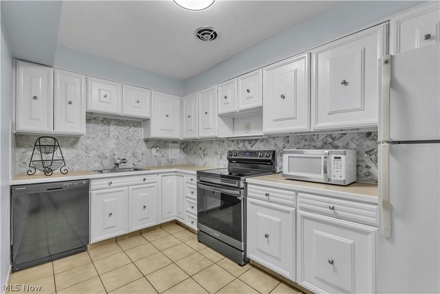 3167 Linden Road 201, Rocky River, OH 44116