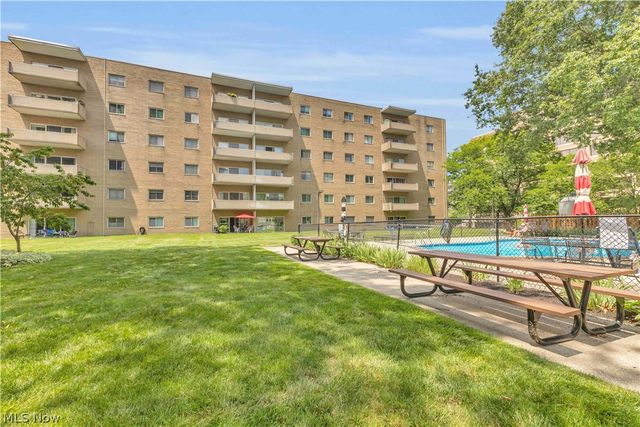 3167 Linden Road 201, Rocky River, OH 44116
