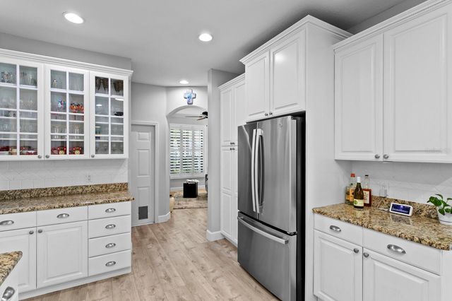 10111 KINGSBRIDGE AVENUE, Tampa, FL 33626