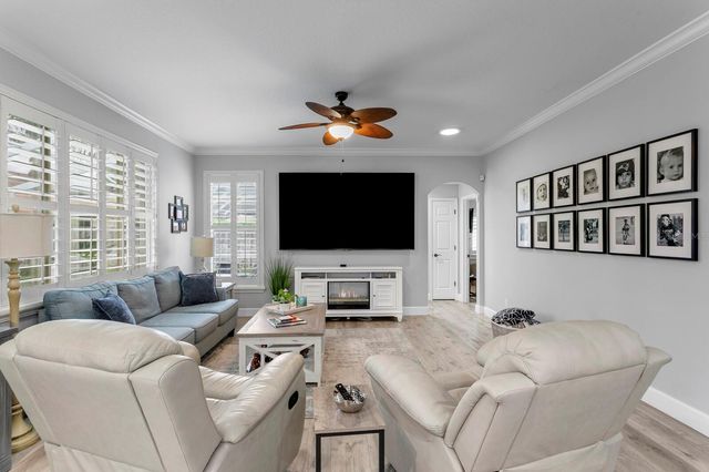 10111 KINGSBRIDGE AVENUE, Tampa, FL 33626