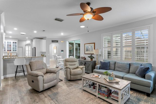 10111 KINGSBRIDGE AVENUE, Tampa, FL 33626