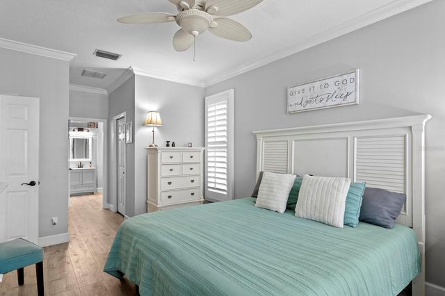 10111 KINGSBRIDGE AVENUE, Tampa, FL 33626