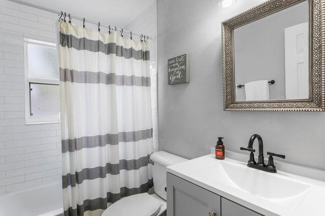 10111 KINGSBRIDGE AVENUE, Tampa, FL 33626