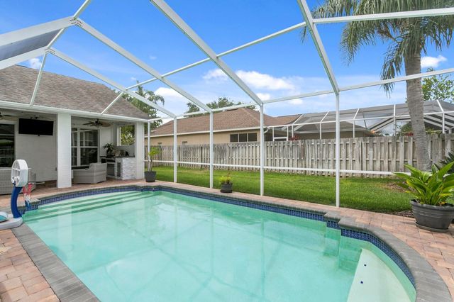 10111 KINGSBRIDGE AVENUE, Tampa, FL 33626