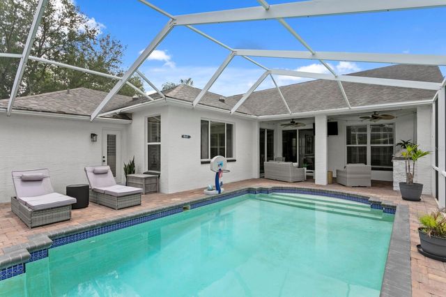 10111 KINGSBRIDGE AVENUE, Tampa, FL 33626