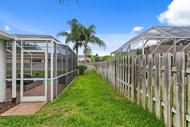 10111 KINGSBRIDGE AVENUE, Tampa, FL 33626