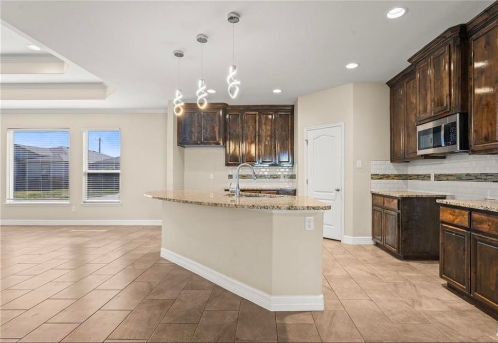 2225 Crystal Bay Dr, Corpus Christi, TX 78414 — photo 5