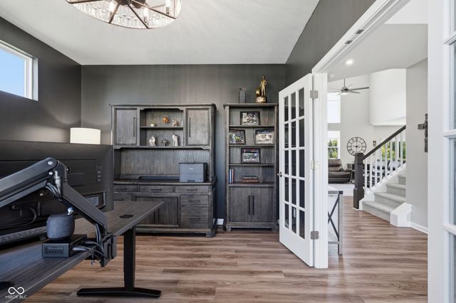 5423 Peachtree Road, Zionsville, IN 46077