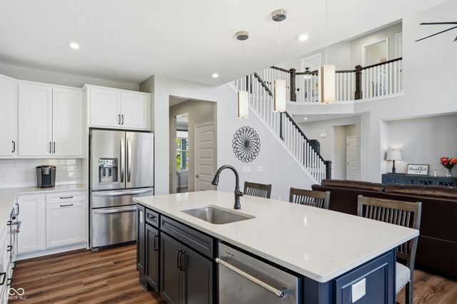 5423 Peachtree Road, Zionsville, IN 46077