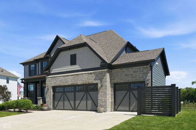 5423 Peachtree Road, Zionsville, IN 46077