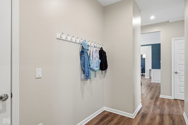 5423 Peachtree Road, Zionsville, IN 46077