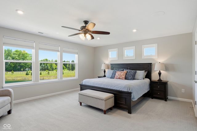 5423 Peachtree Road, Zionsville, IN 46077