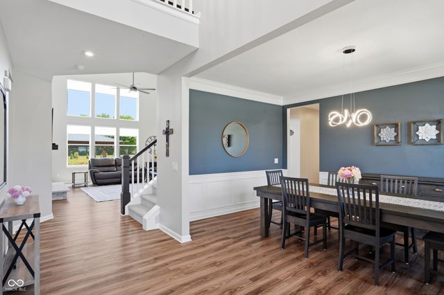 5423 Peachtree Road, Zionsville, IN 46077