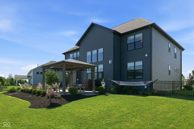 5423 Peachtree Road, Zionsville, IN 46077