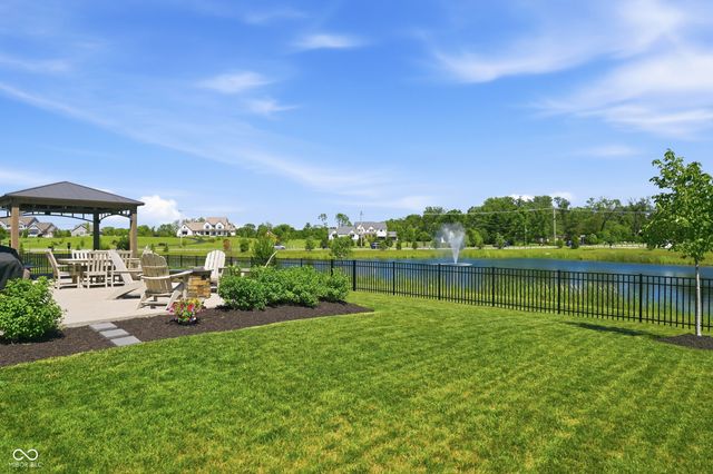 5423 Peachtree Road, Zionsville, IN 46077