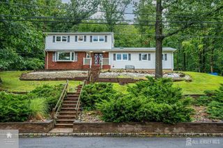 40 Longview Drive, Green Brook, NJ 08812