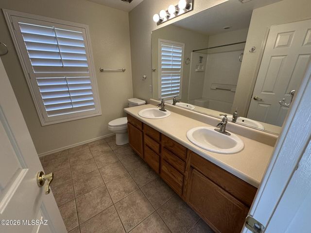 10925 S Raptor Court, Vail, AZ 85641