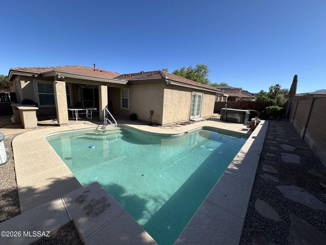 10925 S Raptor Court, Vail, AZ 85641