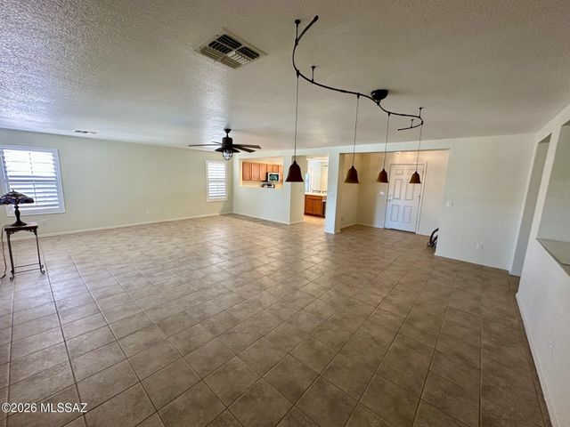 10925 S Raptor Court, Vail, AZ 85641