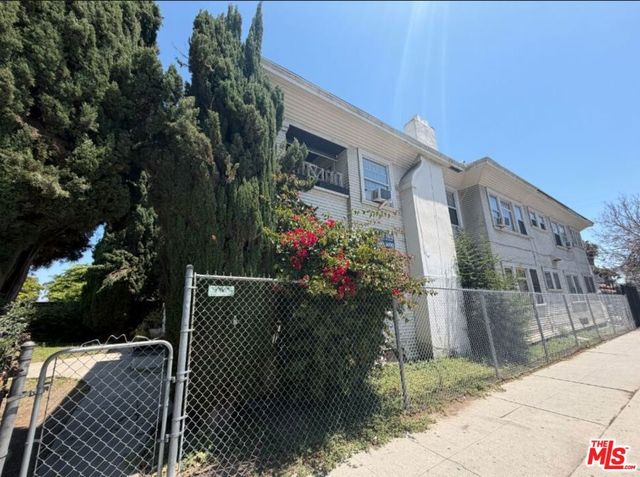 5540 Lexington Avenue, Los Angeles, CA 90038