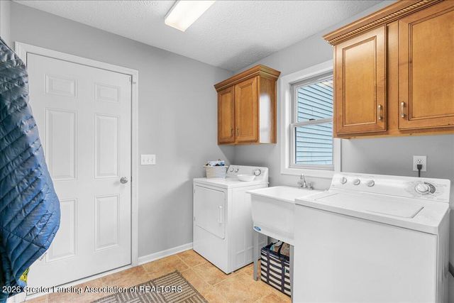 12905 Chartreuse Drive, Dewitt, MI 48820