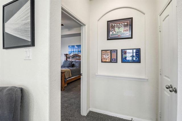 211 White Wing Lane, Sealy, TX 77474