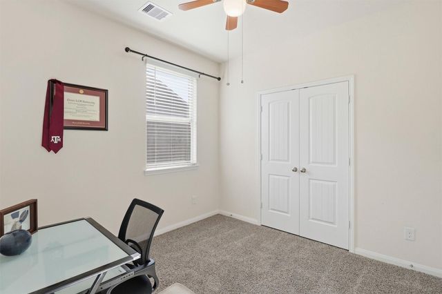 211 White Wing Lane, Sealy, TX 77474