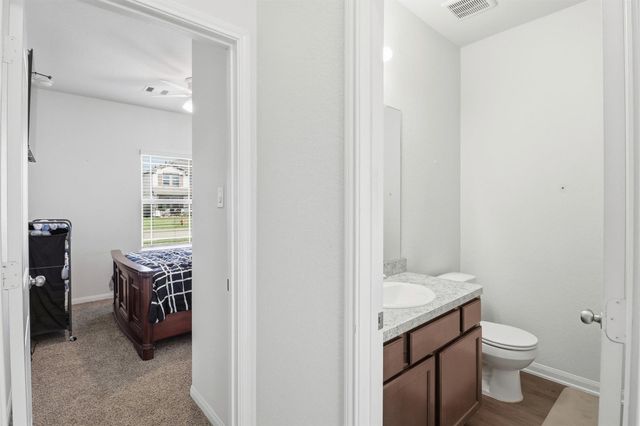 211 White Wing Lane, Sealy, TX 77474