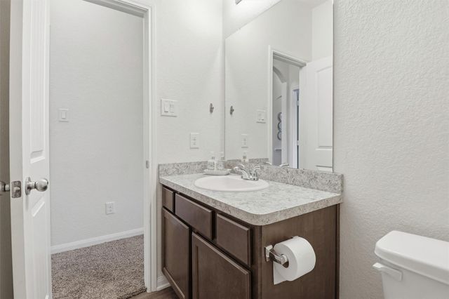 211 White Wing Lane, Sealy, TX 77474