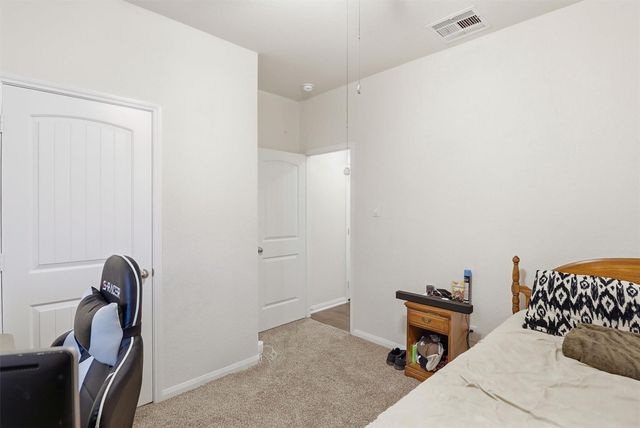 211 White Wing Lane, Sealy, TX 77474