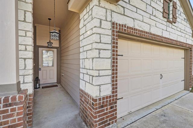 211 White Wing Lane, Sealy, TX 77474