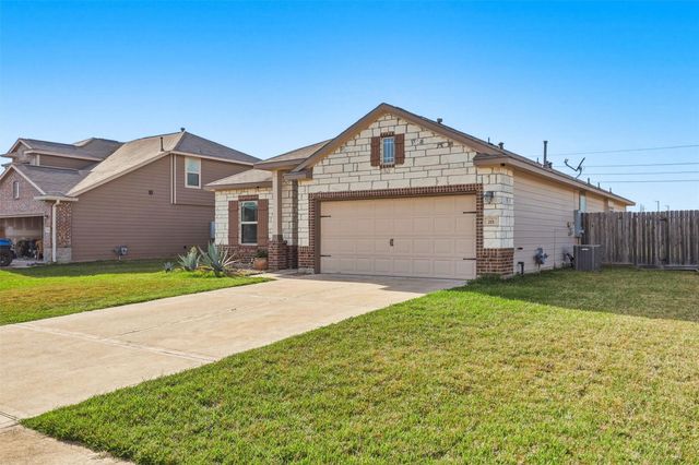 211 White Wing Lane, Sealy, TX 77474