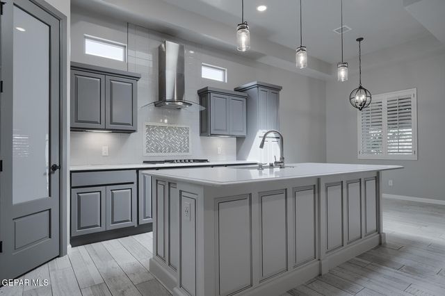 952 ROTHBURY Street, El Paso, TX 79928