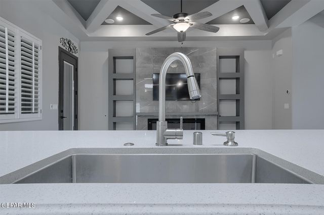 952 ROTHBURY Street, El Paso, TX 79928