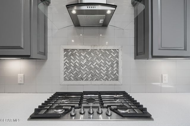 952 ROTHBURY Street, El Paso, TX 79928