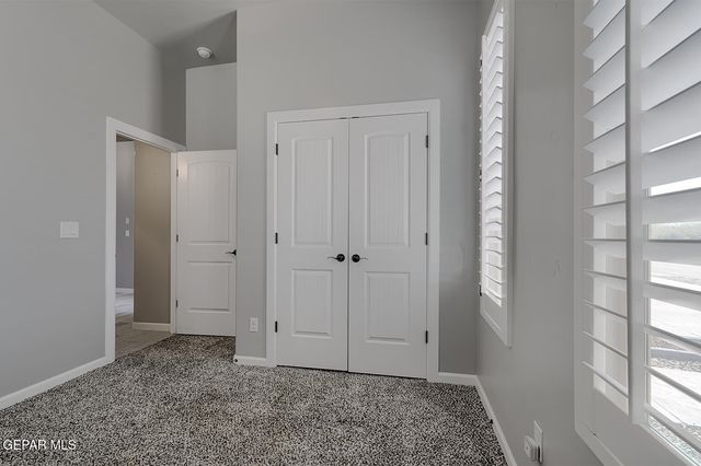 952 ROTHBURY Street, El Paso, TX 79928