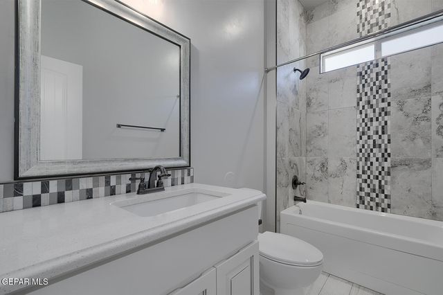 952 ROTHBURY Street, El Paso, TX 79928