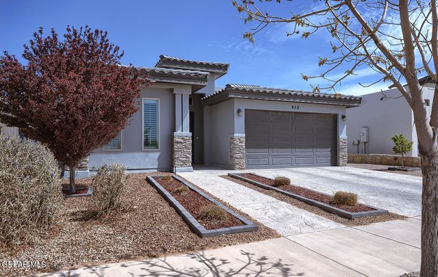 952 ROTHBURY Street, El Paso, TX 79928