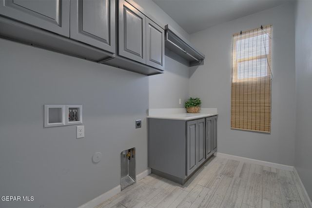 952 ROTHBURY Street, El Paso, TX 79928