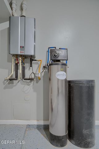 952 ROTHBURY Street, El Paso, TX 79928