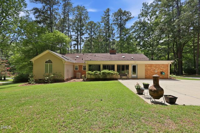 1508 Lord Ashley Drive, Sanford, NC 27330
