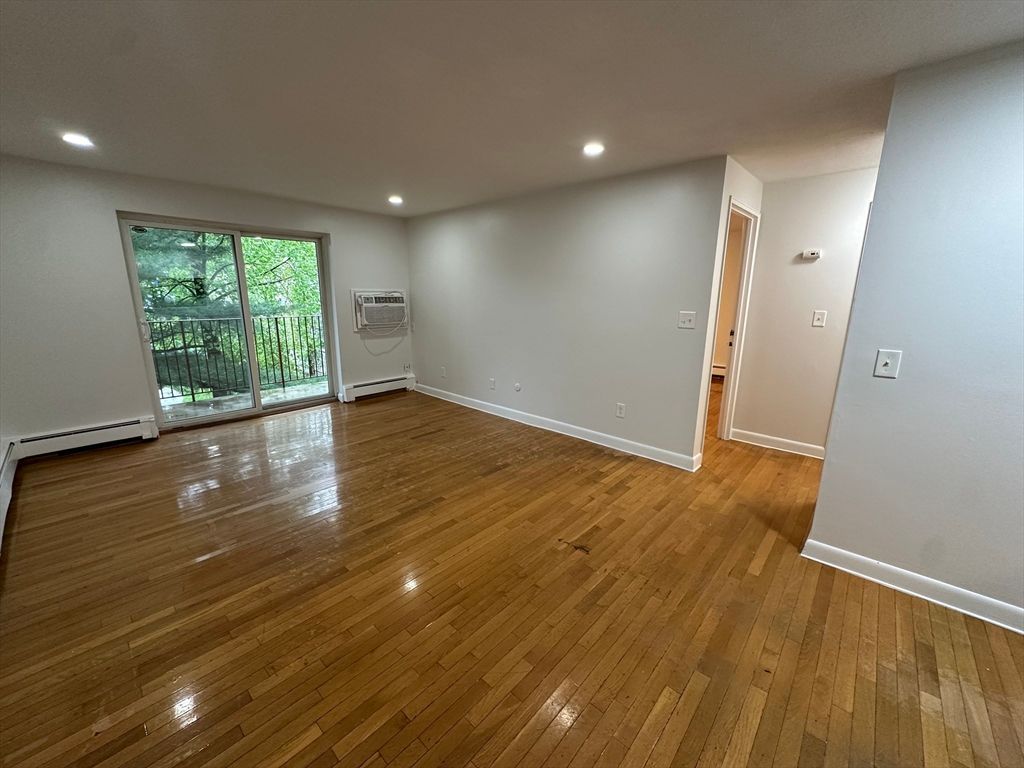 32 Annese Rd 12, Chelsea, MA 02150