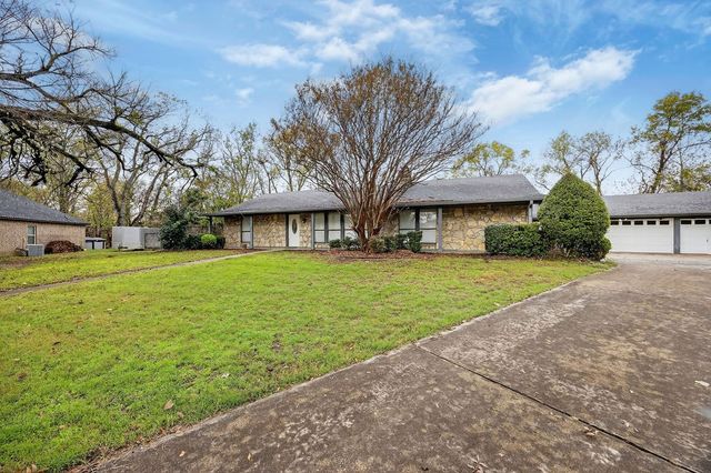 309 Jean Court, Springtown, TX 76082